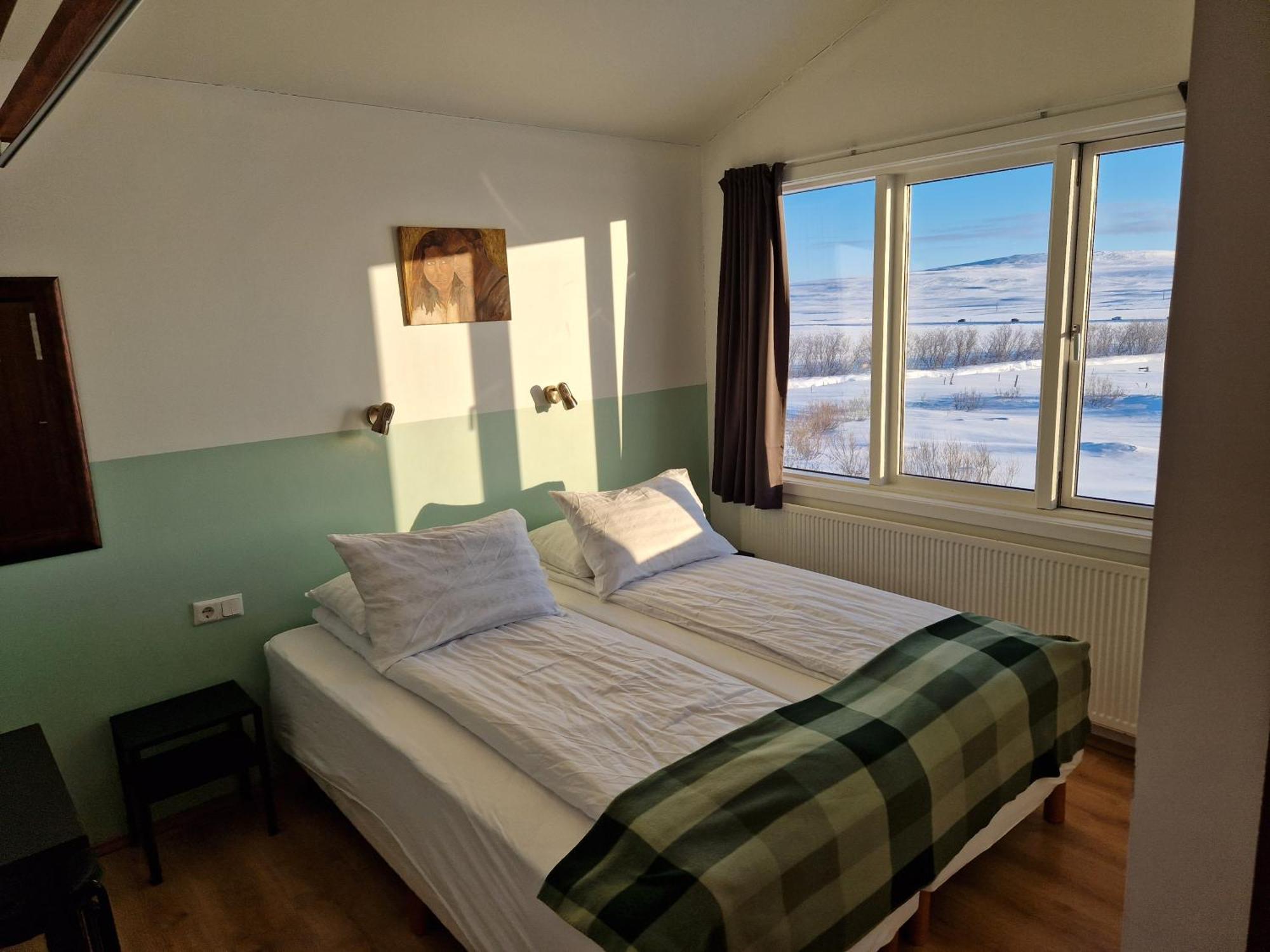 Gauksmyri Guesthouse Lodge Хваммстанги Экстерьер фото