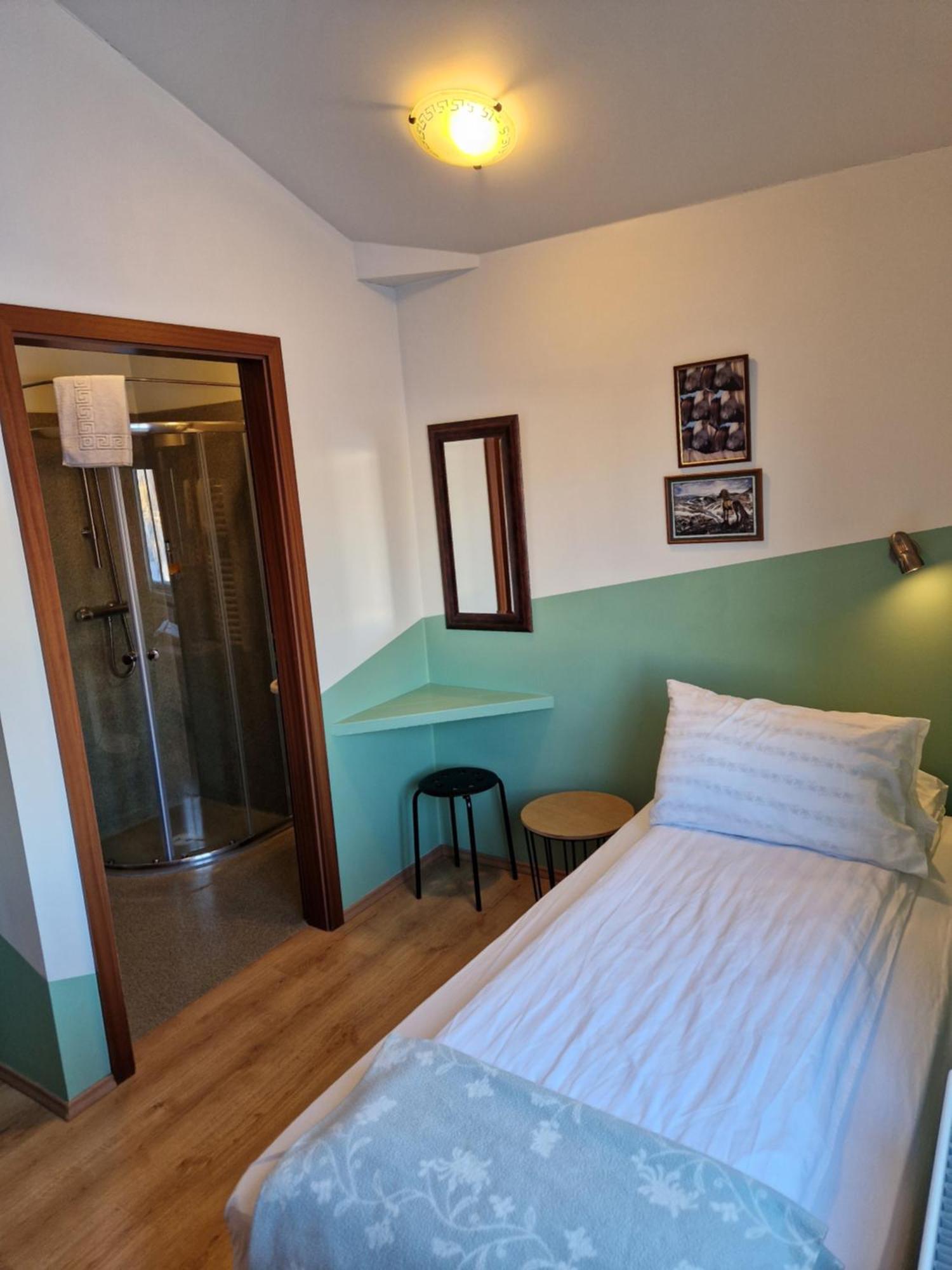 Gauksmyri Guesthouse Lodge Хваммстанги Экстерьер фото